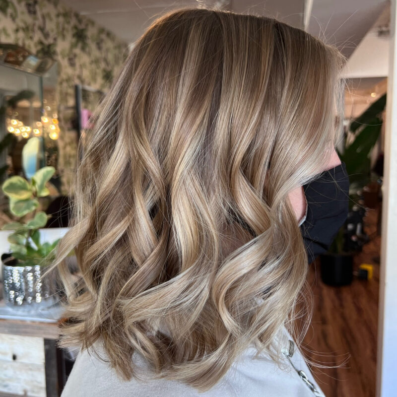 Damia Salon